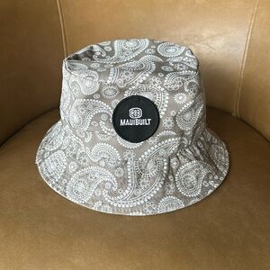 Mauibuilt bucket hat, like new